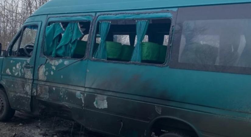 Orosz drón csapódott egy menetrend szerinti buszba Zaporizzsjában