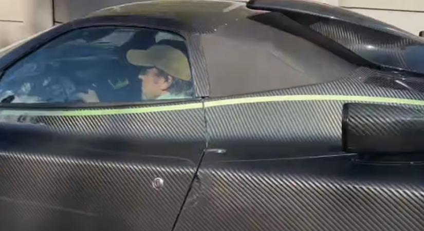 Fernando Alonso olyan autót villantott, amire még Monacóban is felkapják a fejüket