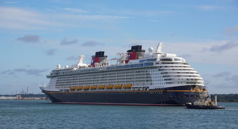 Gyermekpornográfia miatt tartóztatták le a családi utakat szervező Disney Cruise alkalmazottait