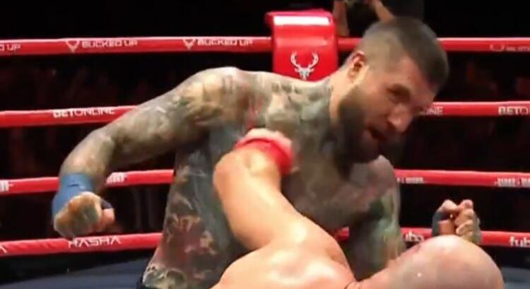 A Slaughter to Prevail énekesét csúnyán kiütötték a BKFC-ben