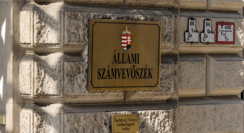Iratokat foglalt le az ügyészség az MNB-üggyel összefüggésben az Állami Számvevőszéknél