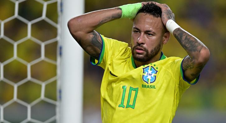Neymar elvesztette a fejét, pofozkodni kezdett, mert nem bírta elviselni a megalázó cselt