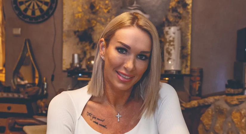 „A Hősök tere közepén fogom ki****ni a s**ged” - Molnár Anikó kiakadt az őt betámadó rajongójára