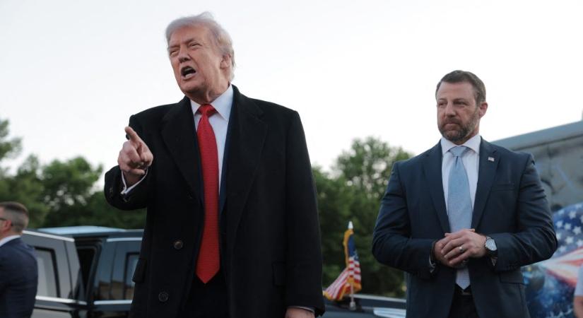 Trump kegyesen elhalasztotta az EU-s autókra beígért 25 százalékos vámot