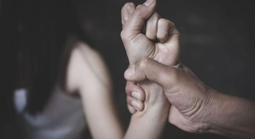 Szörnyű dolgokat művelt élettársával a vasi férfi