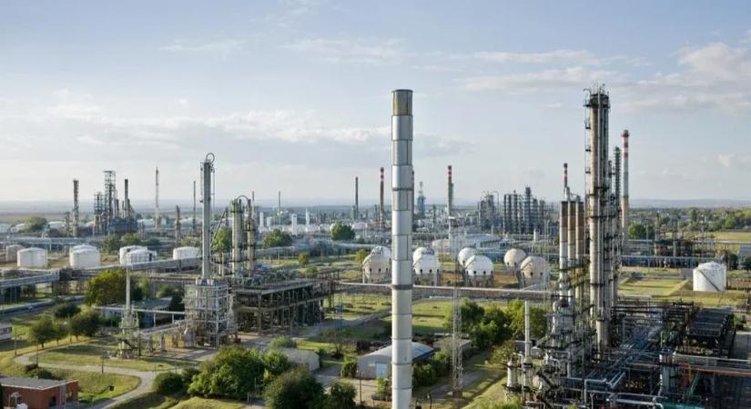 Nehezen indult 2026 a Molnak, jelentősen visszaesett az olajcég negyedéves eredménye