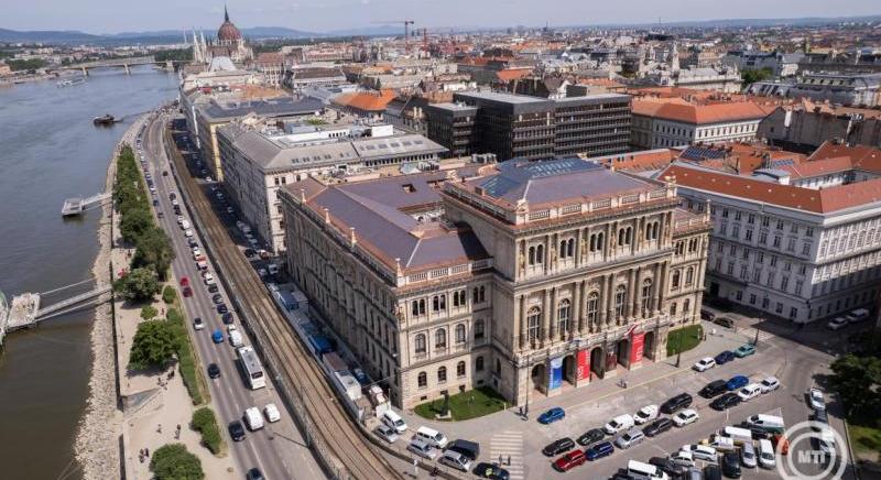 Idén a nehéz sorsú gyerekek életkörülményeinek javítására indít jótékonysági gyűjtést az Akadémia
