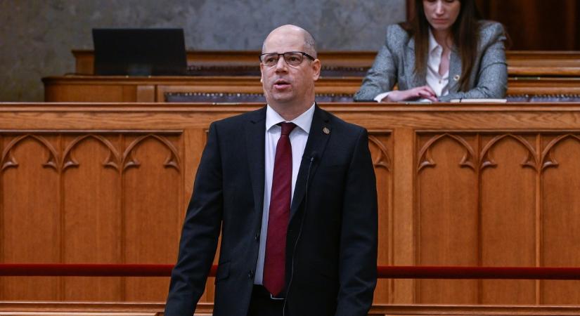 Most jött: Megszólalt a legfőbb ügyész Zsolti bácsiról