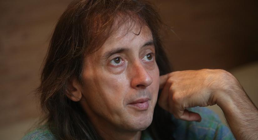 Ambrus Zoli fia: „Ha azt látná, hogy itt mindenki csak szomorkodik, szerintem elküldene minket a fenébe”