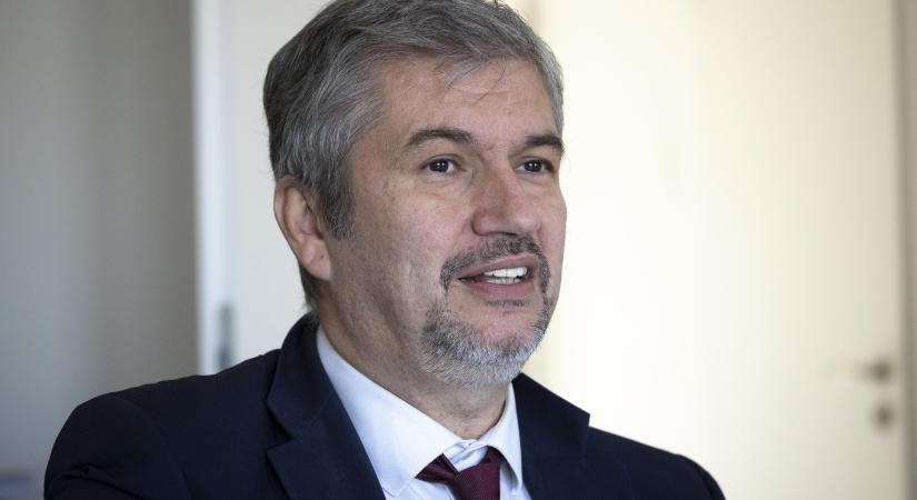 Hadházy búcsúzik: Nagy ünnepség készül, ha hidegebb lenne, még talán a befagyott Duna jegét is igénybe kellene venni