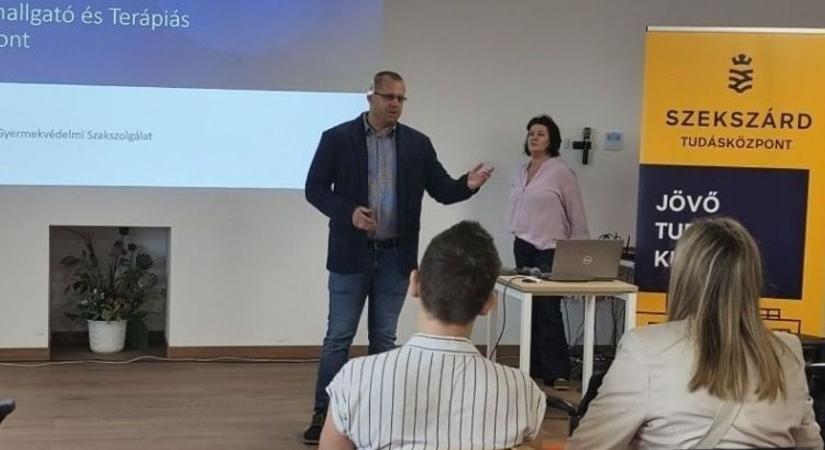 A traumatizált gyermekek védelme volt a fő téma a Tudásközpontban