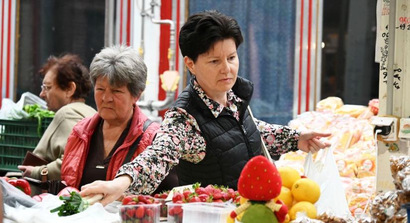 Jövő héten árváltozás jön a szolnoki piacon, miután a vevők csalódtak külföldi áruban – galériával