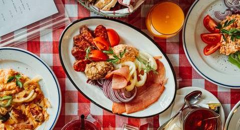 Mostantól reggelivel is vár minket a nemrég újranyílt Kádár étkezde