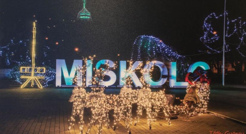 Miskolc a lencsevégen: fotókiállítás az Adyban