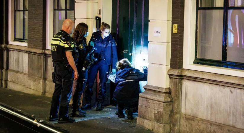 Robbanás történt egy holland párt központjánál