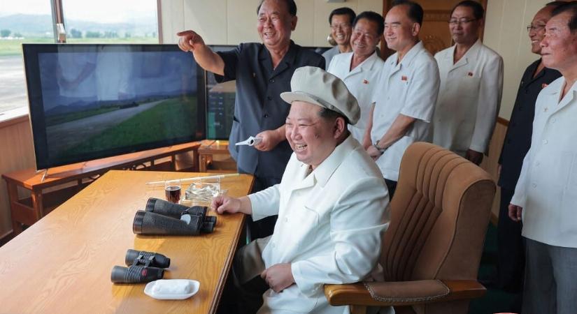 Laptopfarmokkal segítette az észak-koreaiakat két amerikai férfi, börtönbüntetés lett a vége