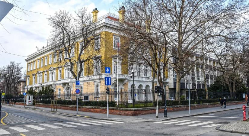 VSquare: Russian spy working under diplomatic cover quietly expelled from Hungary after election