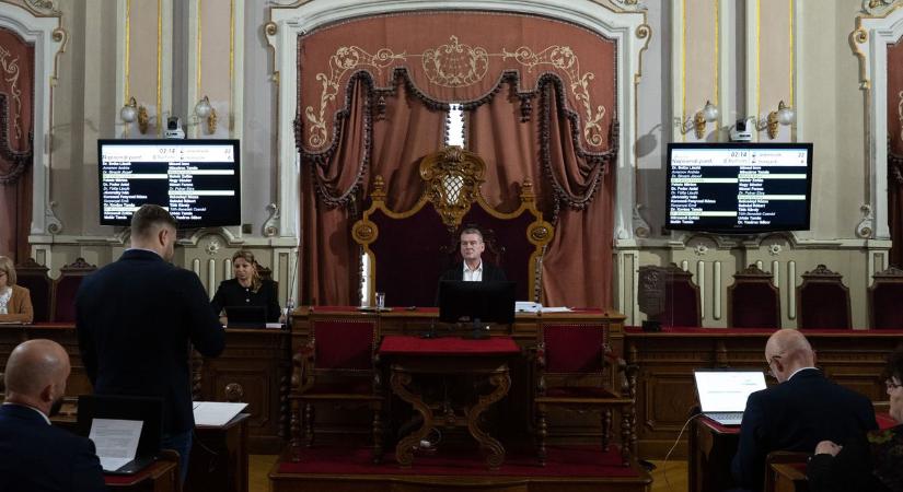 Több ügyben is gyors döntést hoztak a szegedi képviselők