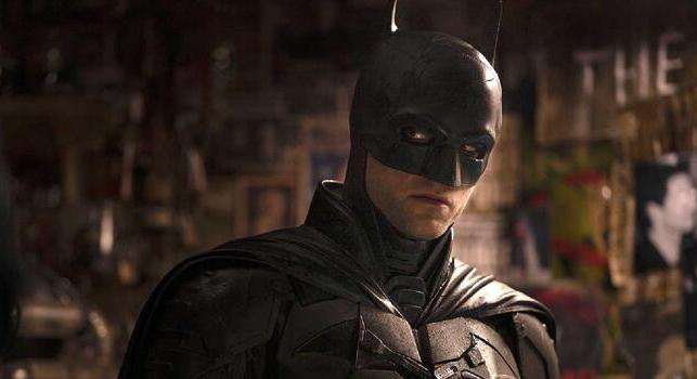 Havas tájon dübörög a Batmobil a Batman 2. első hivatalos képein