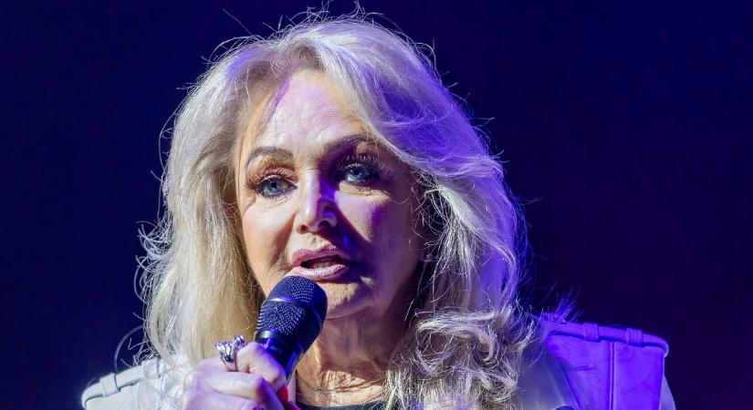 Most érkezett a drámai hír: súlyosbodott Bonnie Tyler állapota, kómában fekszik az énekesnő