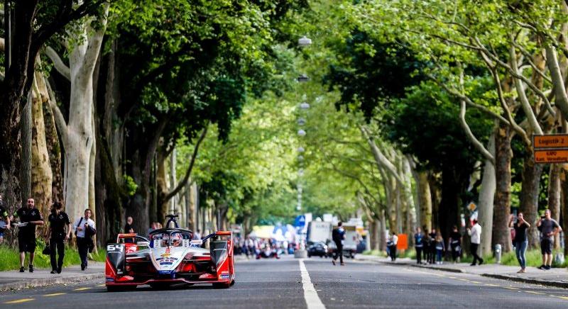 Véget ért a 71 éves svájci motorsporttilalom