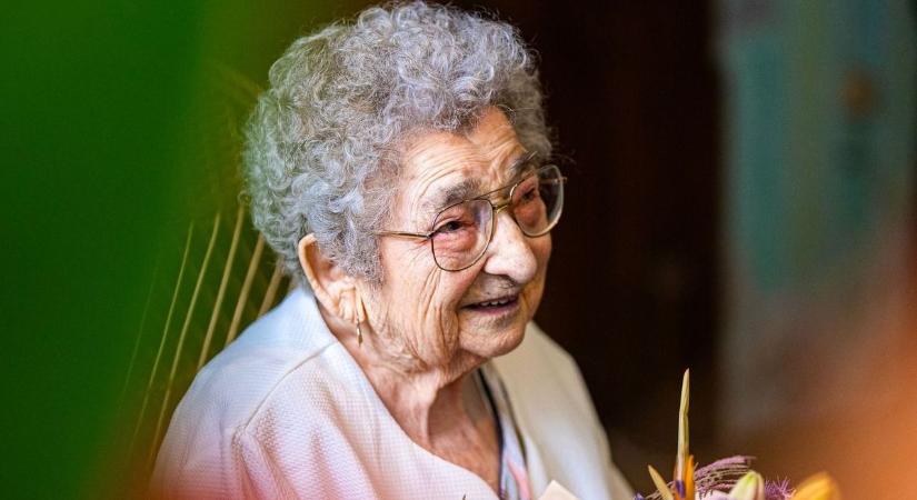 Nehéz időket élt át, mégis emelt fővel ünnepelte 100. születésnapját Eta néni