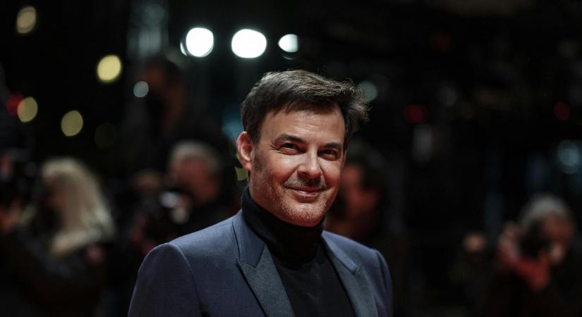 „Mindig mindenki hazudik” – ezt teszi Francois Ozon világhírű francia rendező is ebben az interjúban