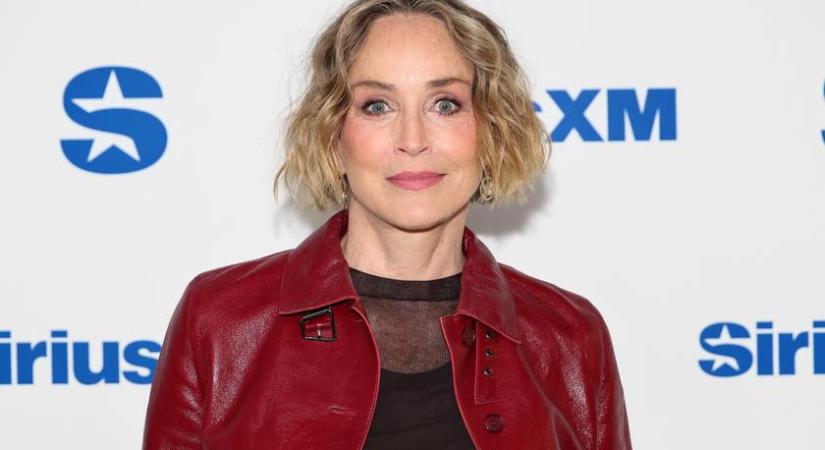 A 68 éves Sharon Stone bikinire vetkőzött: alakját a jóval fiatalabbak is megirigyelhetik