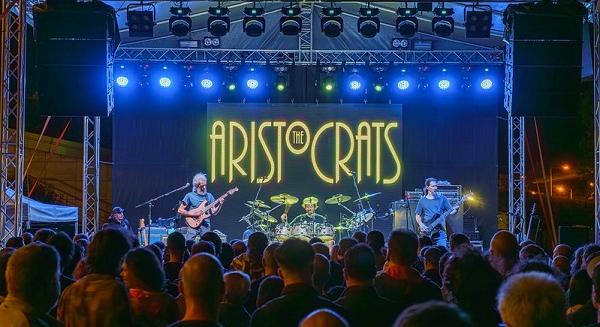 Koncertélmények gumikacsa helyett csirkével! - The Aristocrats koncertbeszámoló - 2026.05.05., Budapest, Stenk