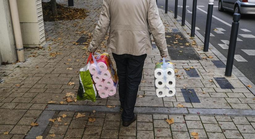 Interneten vásárolt fogyókúrás szert, beindult a végtelenített hasmenés