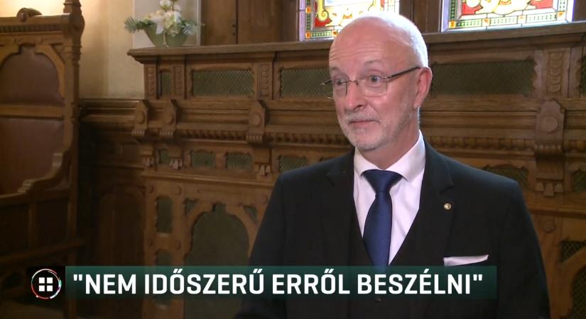 A Kúria elnöke szerint „nem időszerű” arról beszélni, hogy lemond-e a hivataláról