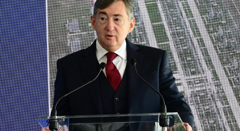 Mészáros Lőrinc a francia riviérán költi a pénzünket