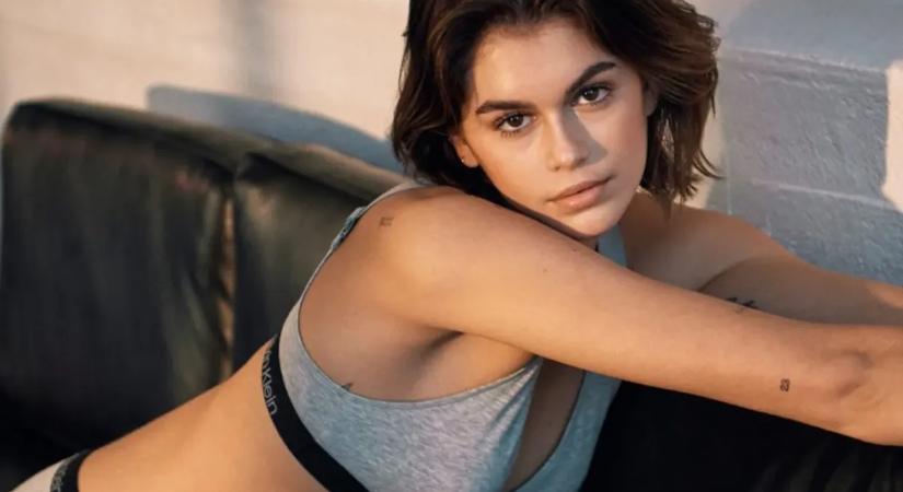 Micsoda képek! Cindy Crawford lánya az edzőteremben forrósítja fel a hangulatot