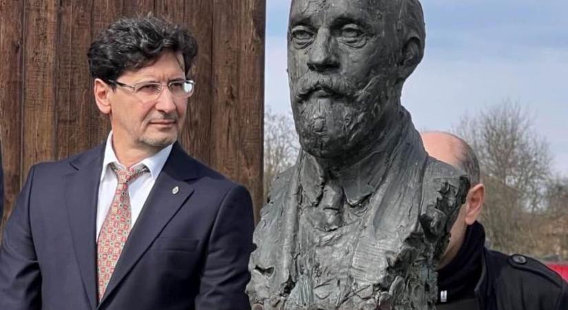Adományokat várnak a súlyos egészségkárosodást szenvedett egykori politikus gyermekei
