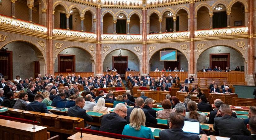 Tizenhat év után új miniszterelnöke lesz Magyarországnak