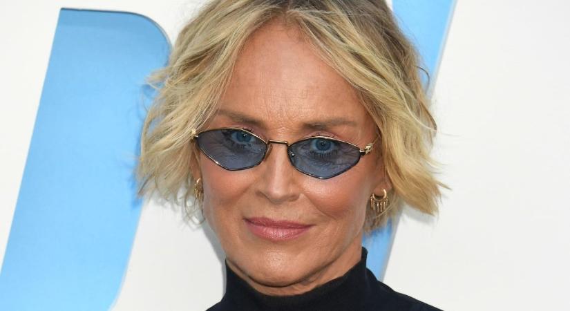 Sharon Stone 68 évesen is bombaformában van - bikinis fotóval lepte meg a világot