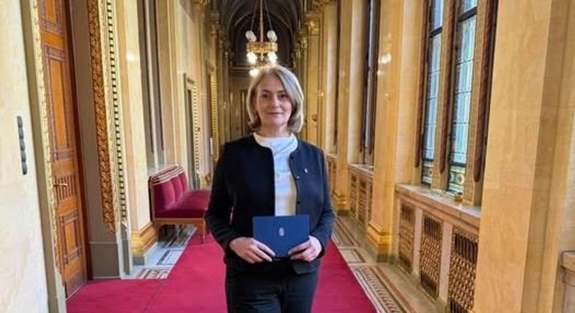Megszólalt Csibi Krisztina a megbízólevél átvétele után