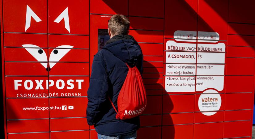 Leállnak a Foxpost automatái, hiába rángatjuk majd az ajtókat