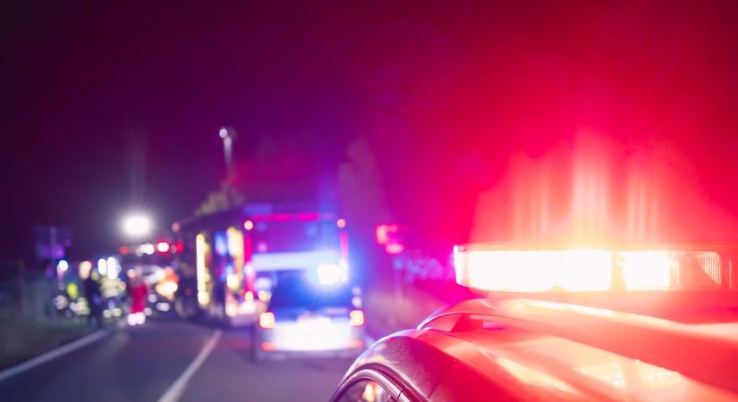 Percekkel ezelőtt érkezett: Súlyos baleset történt Sopronnál, teljes az útzár