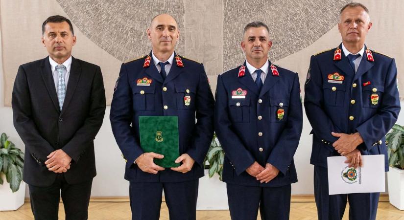 Elismerés a lánglovagoknak - kisbéri kitüntetettjei is voltak a 2026-os tűzoltónapnak