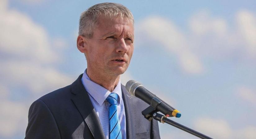 Kara Ákos 16 év után búcsúzott a választóktól - A volt képviselő gratulált utódainak és kritikát is megfogalmazott