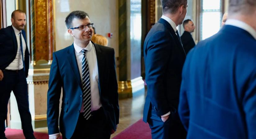 „Isten engem úgy segéljen!” – esküt tett Bóka János