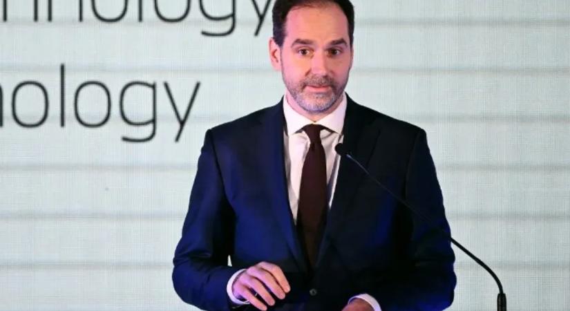 A lengyel külügy szerint már májusban Varsóba látogathat Magyar Péter