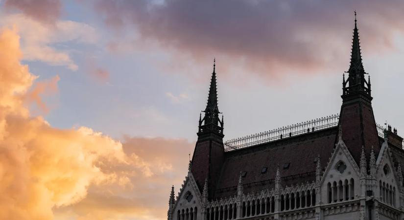 Képviselői eskütétellel megalakult az új Országgyűlés