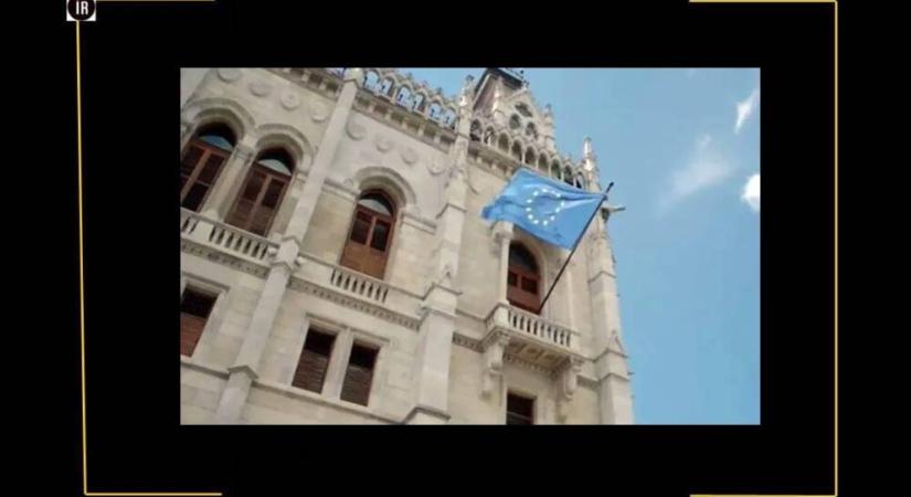 12 év után újra lobog az Európai Unió zászlaja a Parlament épületén