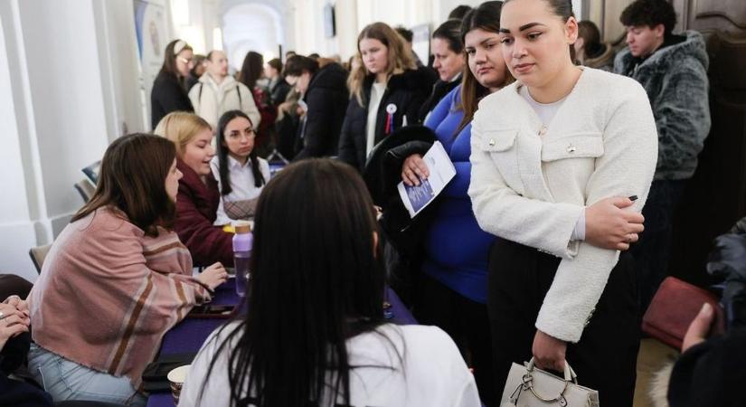 Ezekre a szakokra özönlenek a felsőoktatásba jelentkezők Egerben és Gyöngyösön