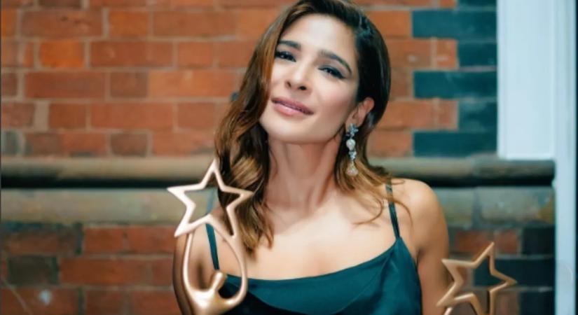 A pakisztáni sztár, Ayesha Omar bombaformában van, dögösen elegáns képei is bizonyítják