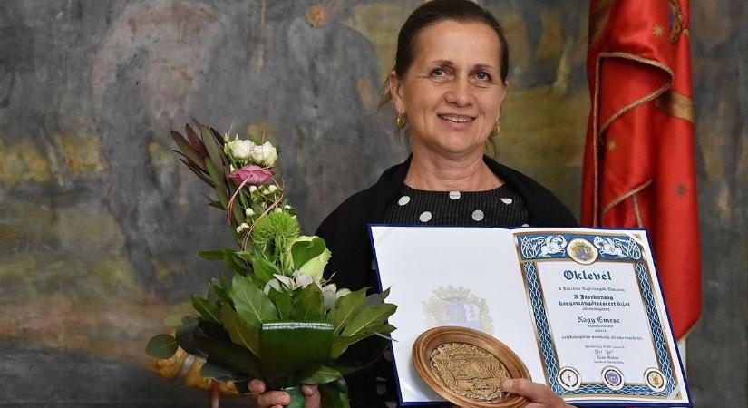 A karcagi Nagy Emese lett A Jászkunság Hagyományőrzéséért Díj egyik idei kitüntetettje