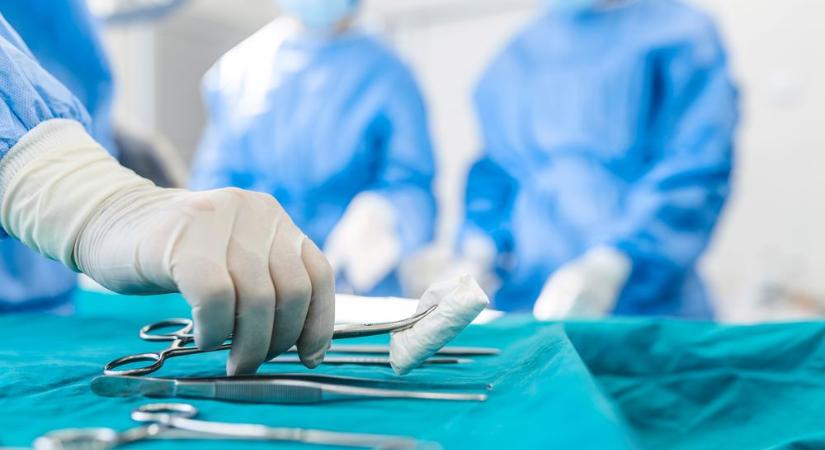 Drámai műtét: Elvágják a Jókai utcában megsérült balerina gerincvelőjét