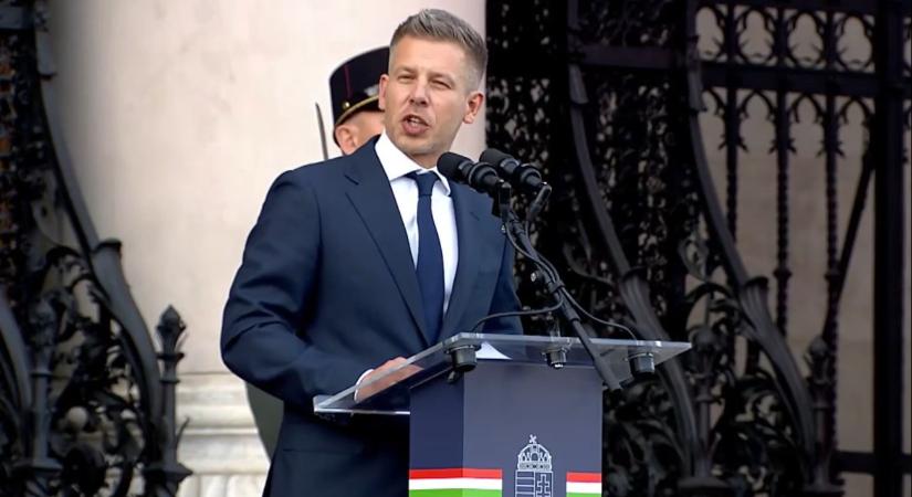 Magyar Péter a Kossuth téren: ez a ti rendszerváltásotok, a ti hazátok, a ti Országgyűlésetek